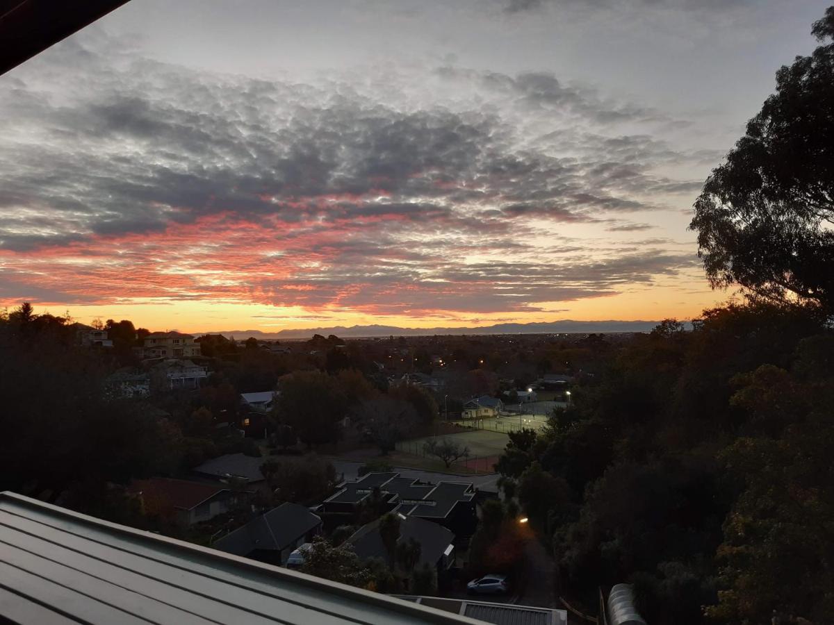 Sherwood Lodge 4-Bedroom Holiday Home With Spectacular Views Christchurch Exterior photo