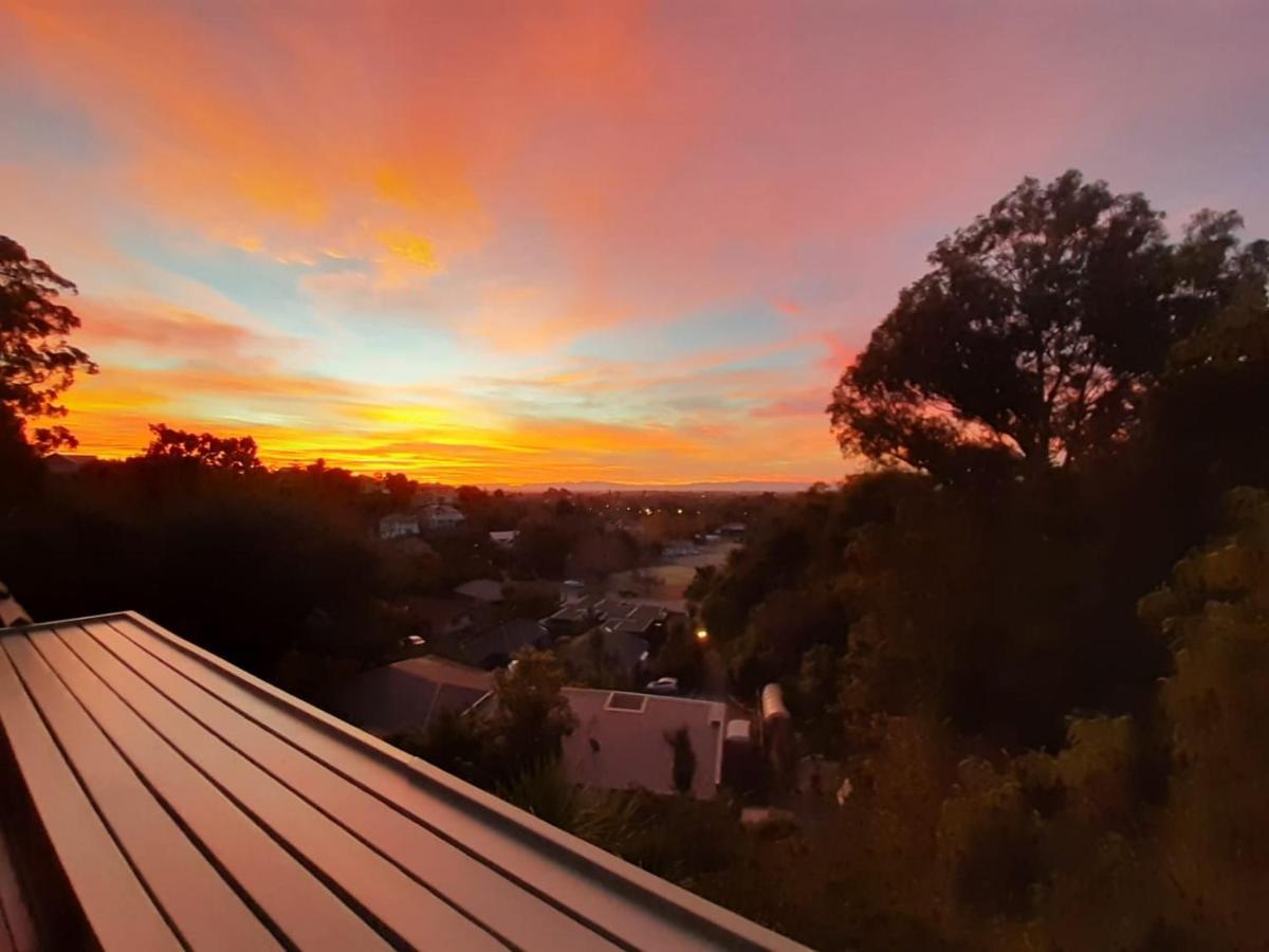 Sherwood Lodge 4-Bedroom Holiday Home With Spectacular Views Christchurch Exterior photo