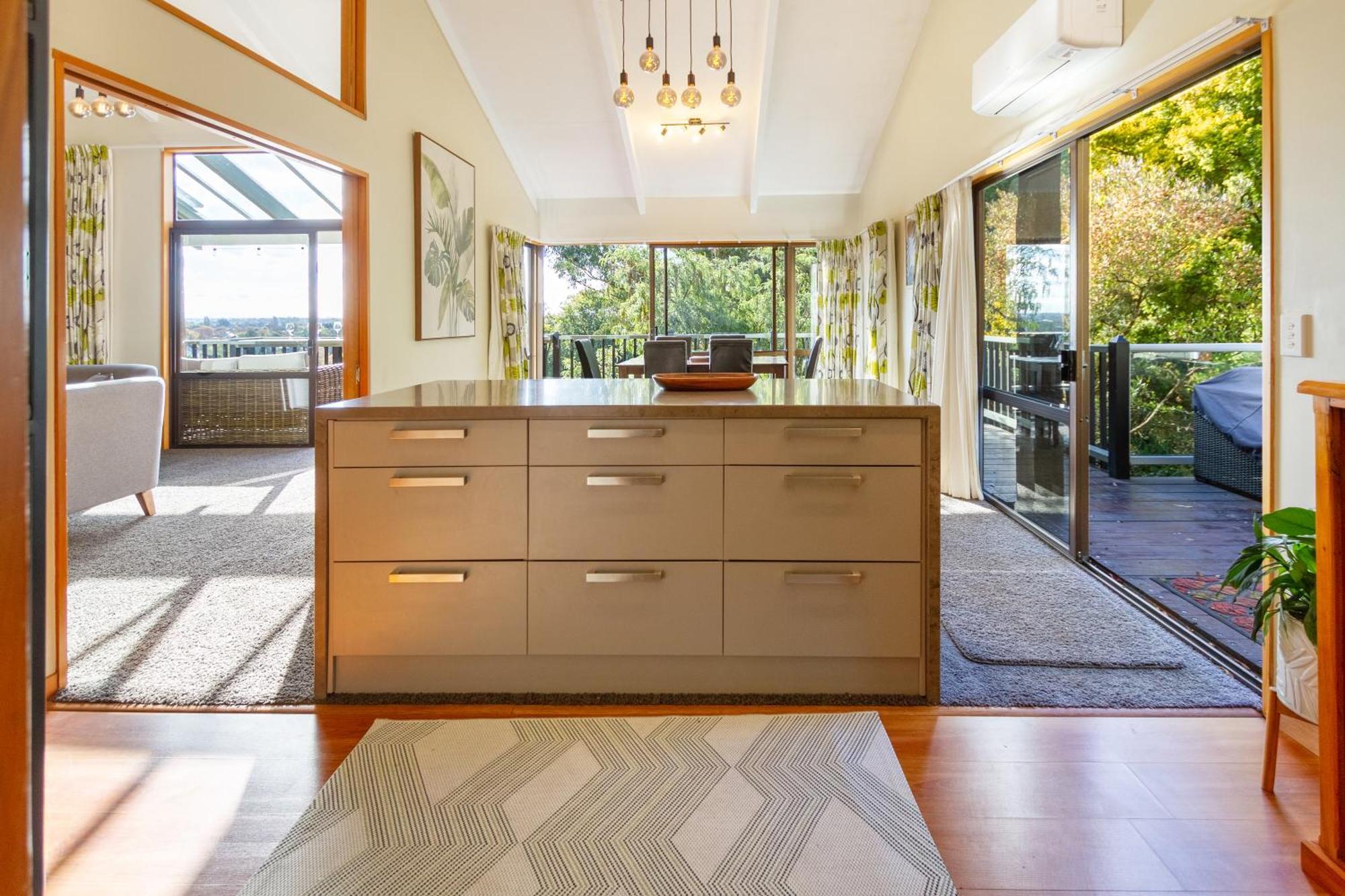 Sherwood Lodge 4-Bedroom Holiday Home With Spectacular Views Christchurch Exterior photo