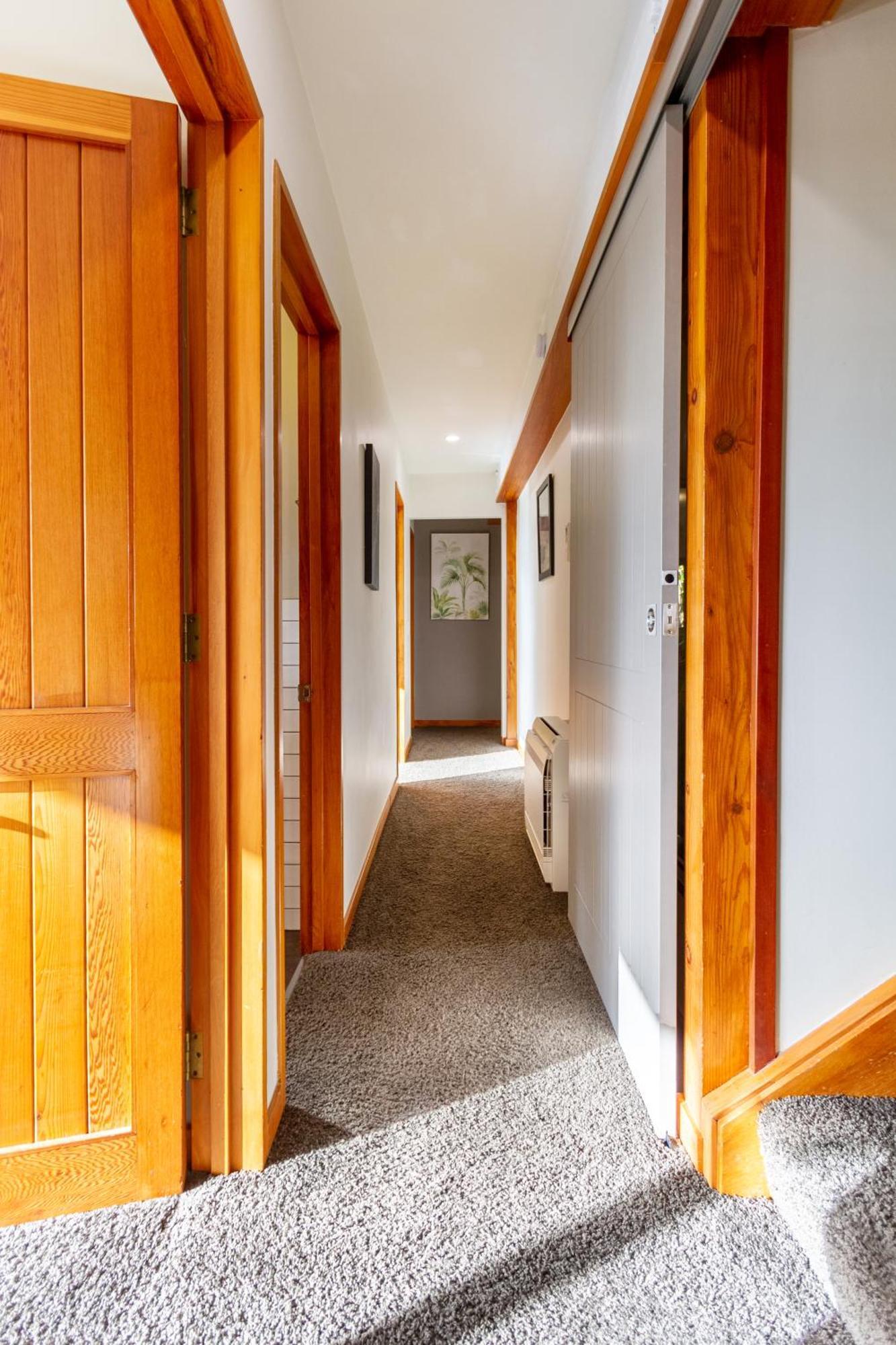 Sherwood Lodge 4-Bedroom Holiday Home With Spectacular Views Christchurch Exterior photo