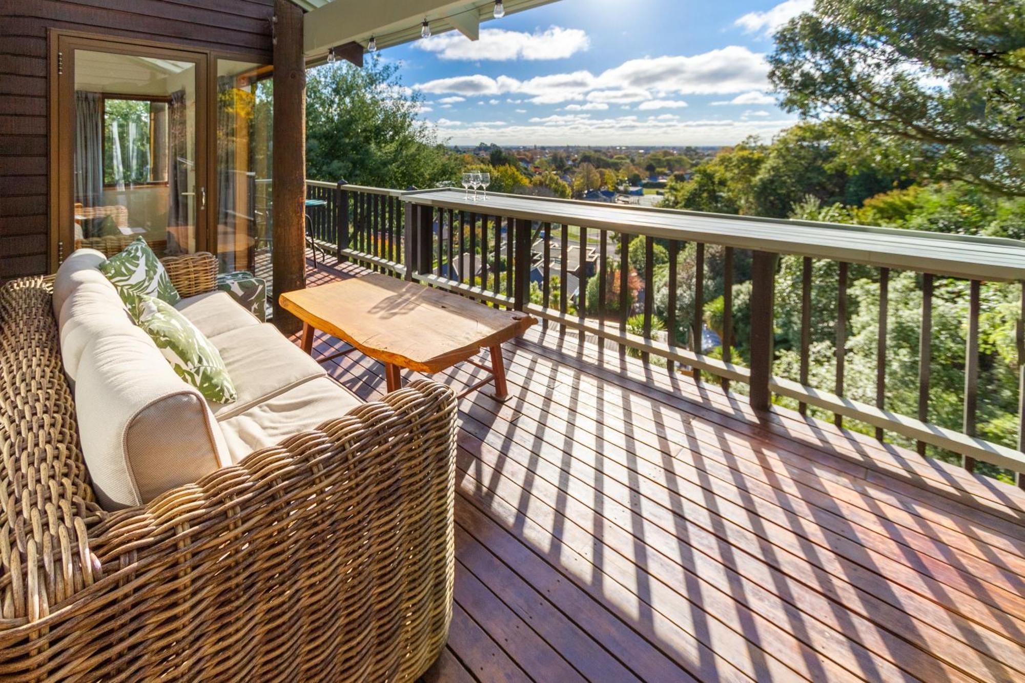 Sherwood Lodge 4-Bedroom Holiday Home With Spectacular Views Christchurch Exterior photo