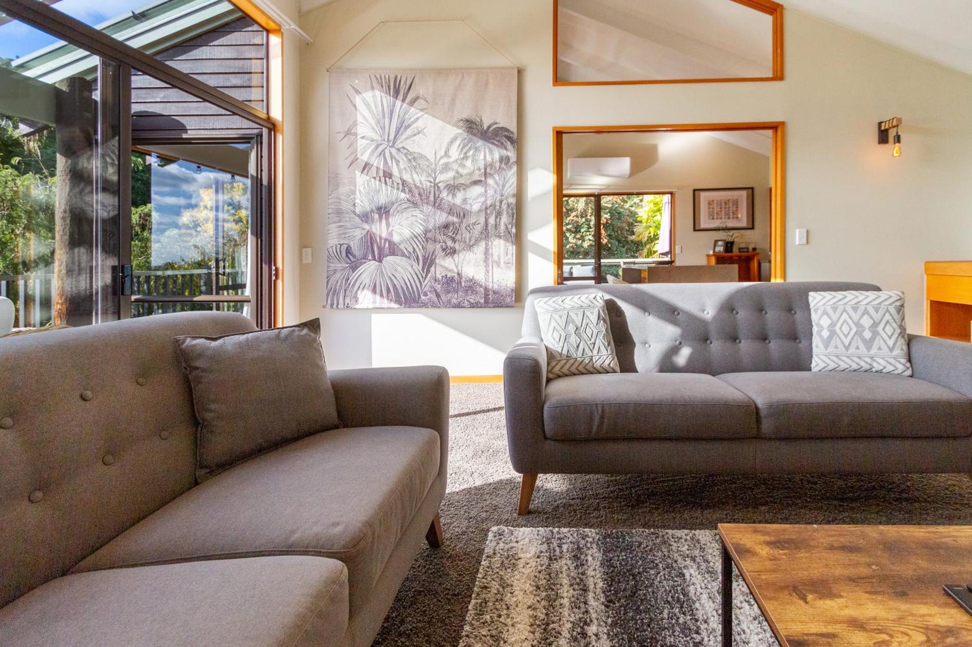 Sherwood Lodge 4-Bedroom Holiday Home With Spectacular Views Christchurch Exterior photo